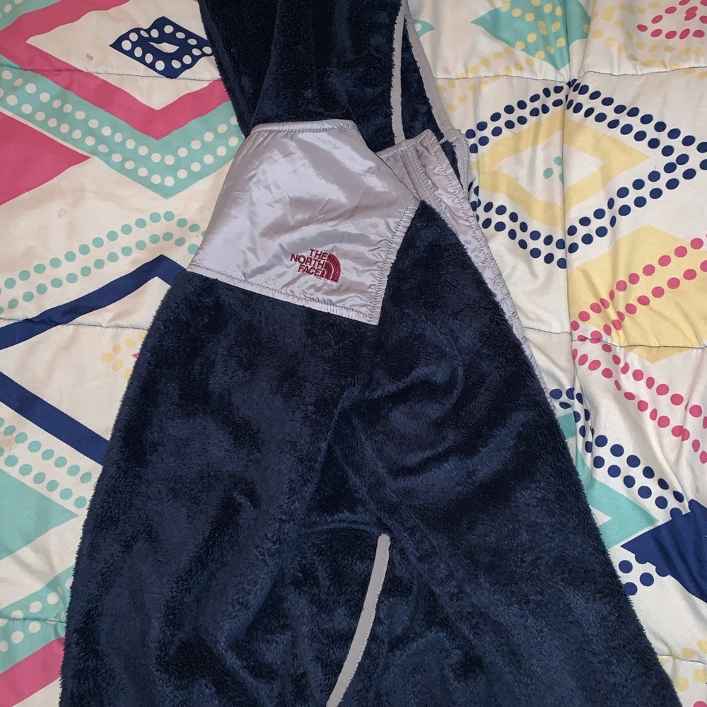 The North face sweater